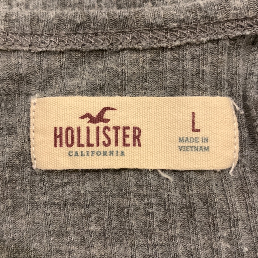 Hollister Women's Grey Scoop Neck Short Sleeve Crop Top w/ Deep Back , Size L - Picture 5 of 7
